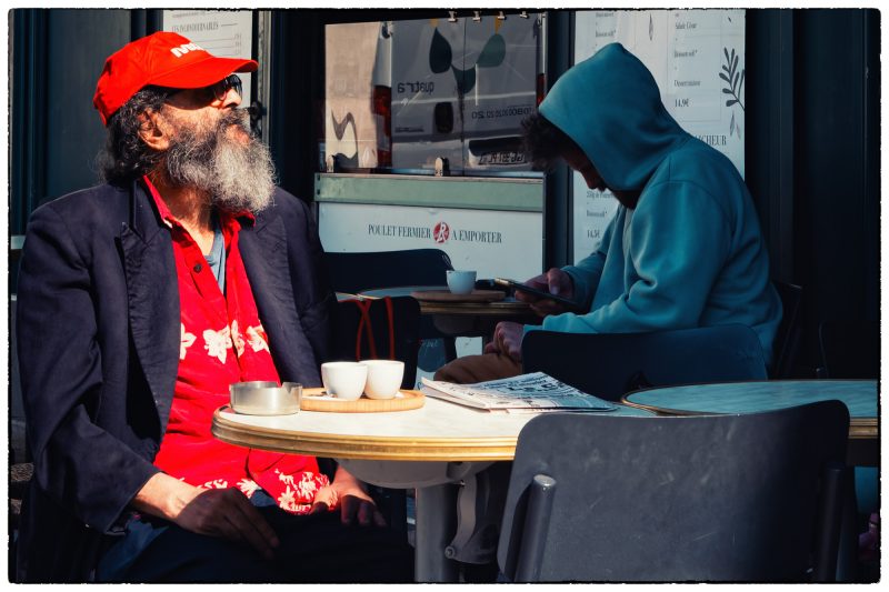 casquette rouge et barbe 1 1